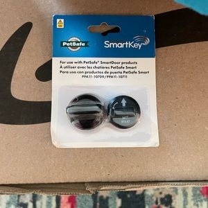 Electronic pet door with extra key. Still in box. Ordered on Amazon.